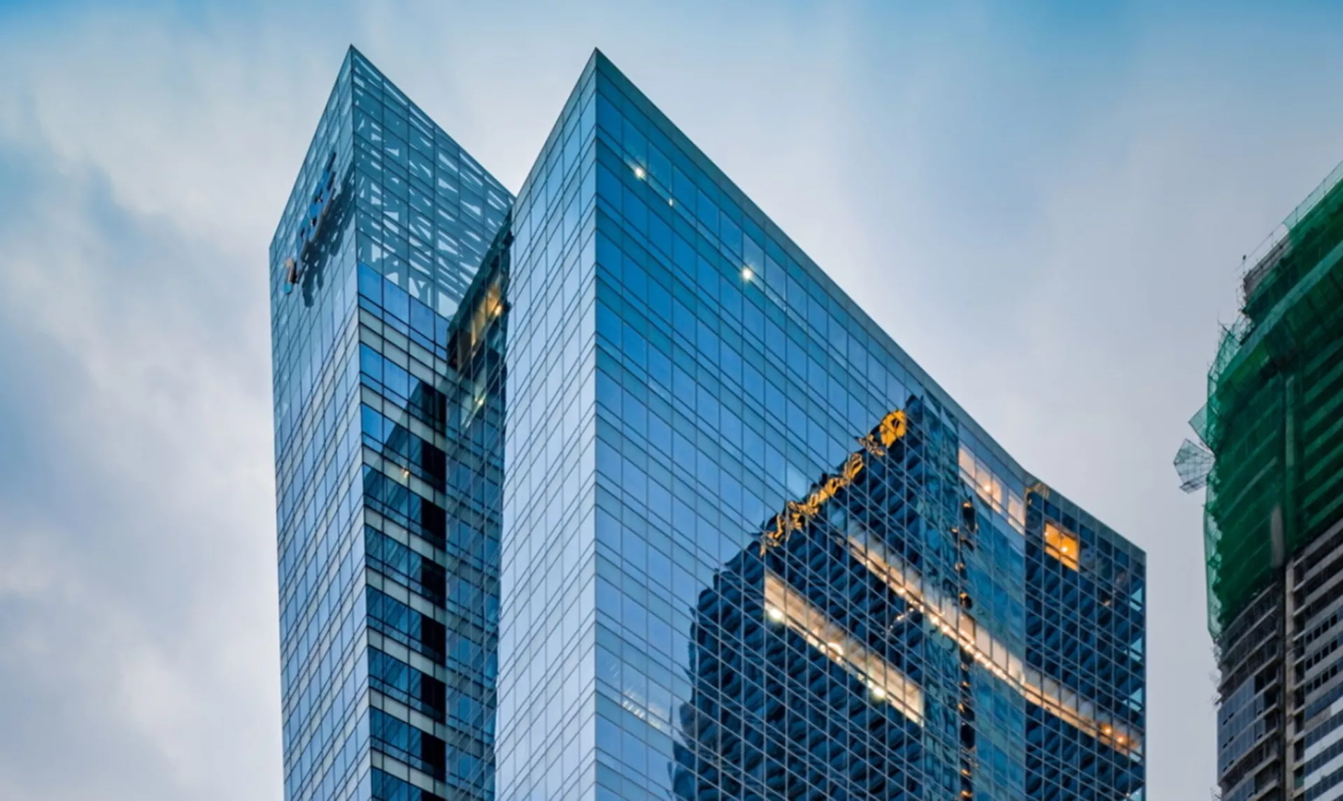 Marunouchi Trust Tower